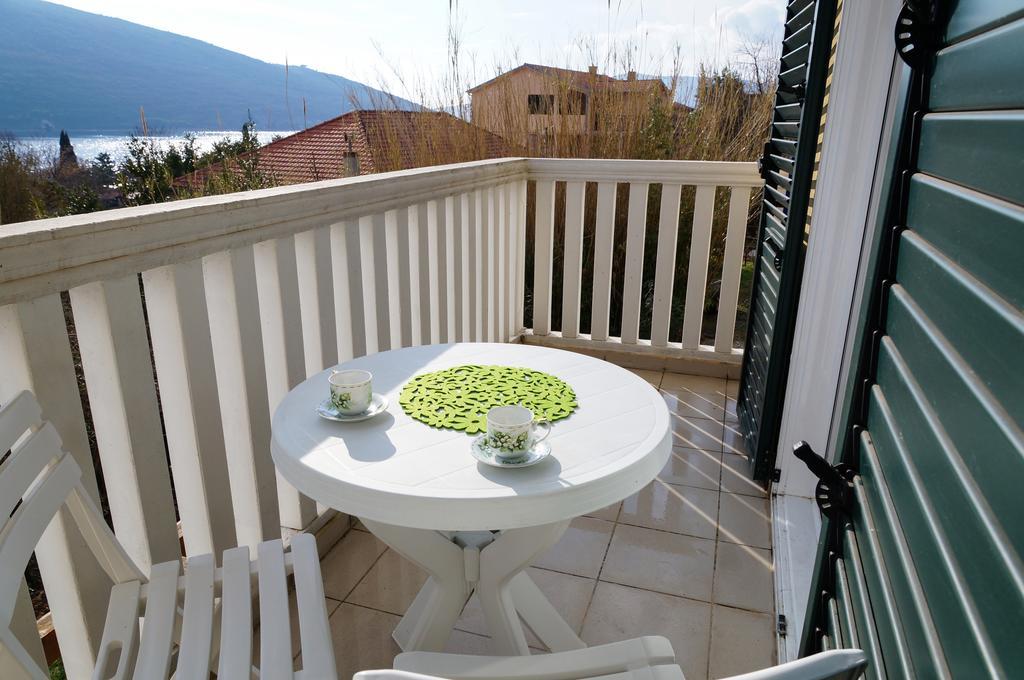 Apartment Begonia Of Kumbor Herceg Novi Zewnętrze zdjęcie